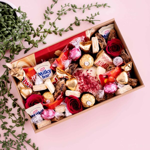 Romantic Gift Hampers and Gift Boxes