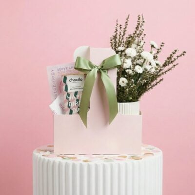 Mini Flowers & Self-Care Gift Caddy – Petite Hamper